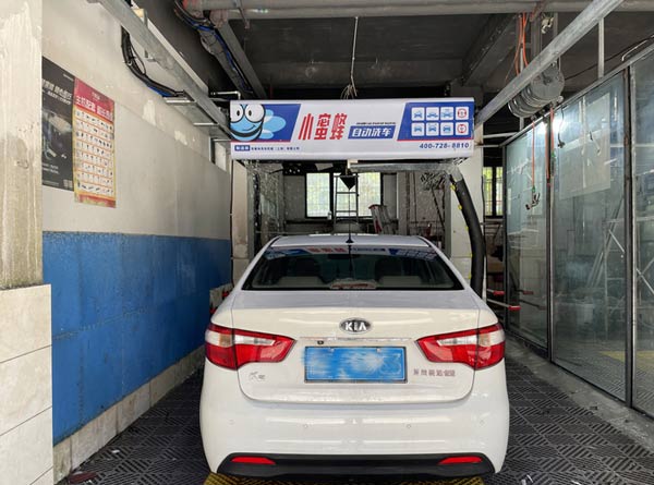 四川綿陽熊總訂購(gòu)1000Pro無接觸洗車機(jī)